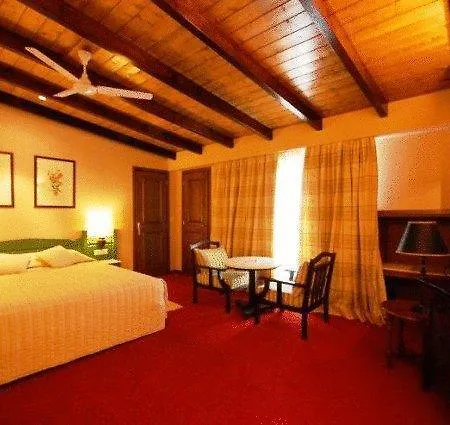 Hotel Spa Montana Karpenísion