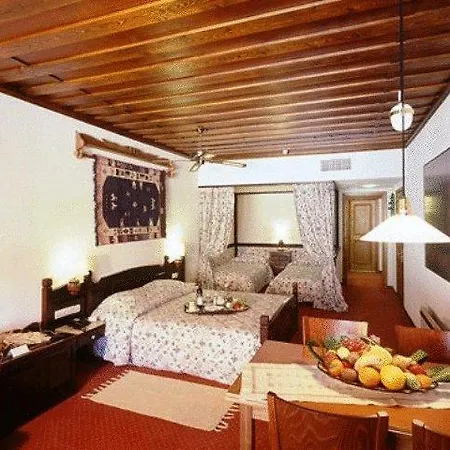 Hotel Spa Montana Karpenísion